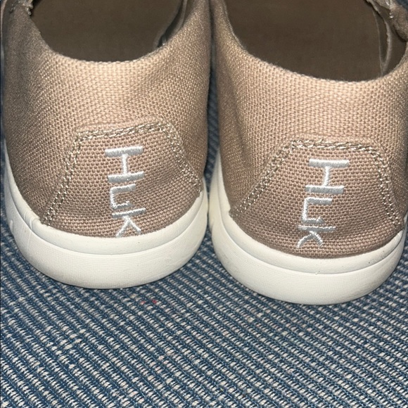 Huk Tan Loafers Slip-On Shoes - Picture 9 of 9